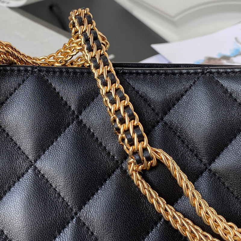  spacious purse view 7