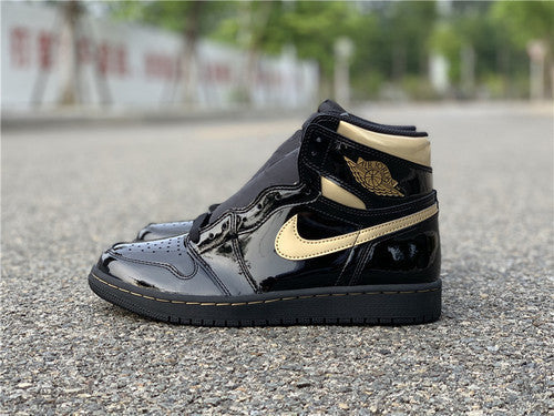 Nike Men's & Women's Designer Street Sneakers — Style 122 hardware detail