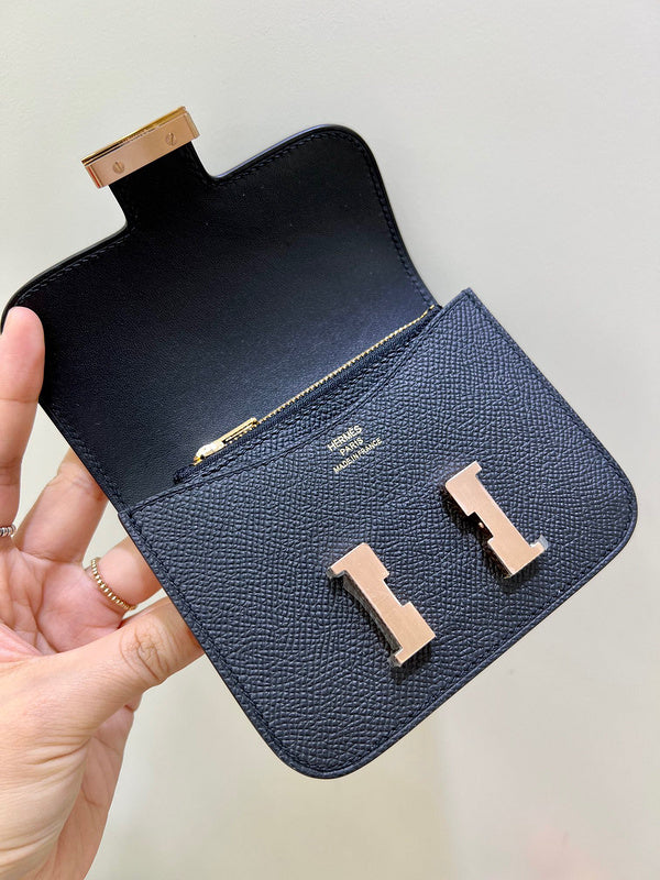 Interior view of effortless premium bag