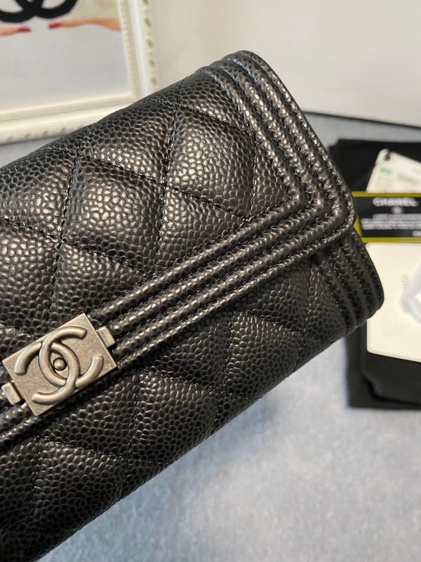  women's handbag, versatile design, view 5