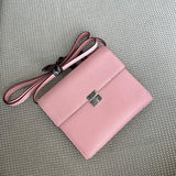  Tailored carryall bag carried on shoulder 10