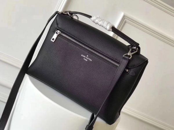 Close-up detail of chic modern women's handbag – women's designer-style accessory