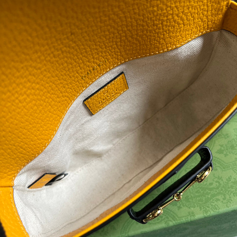 Side profile of polished classic women's handbag – women's premium purse