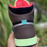 Nike Men's & Women's Signature Luxury Sneakers — Style 120 interior view