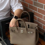  chic everyday bag detail view showing craftsmanship