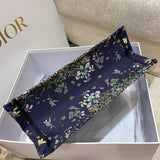 Handle and strap detail of refined signature women's handbag – women's designer-style accessory