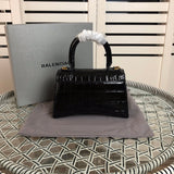 Interior view of refined premium women's handbag – women's everyday handbag