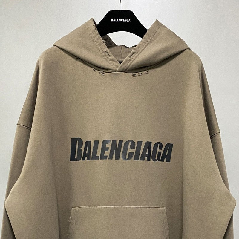 Styling view of Balenciaga luxury piece style No.350