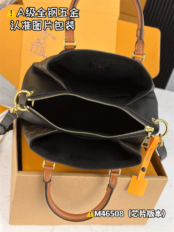  chic top-handle bag detail view showing craftsmanship