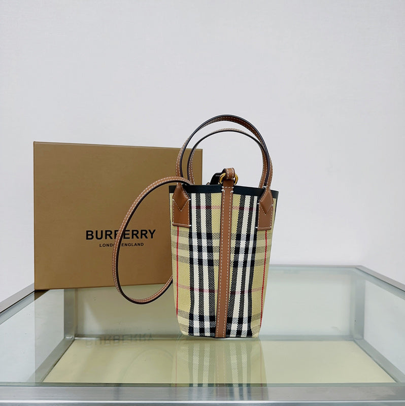 Elegant Faux Leather Handbag - Versatile Everyday Design | Women's Luxury Handbag #1095 - back view (image 4) of designer-inspired handbag
