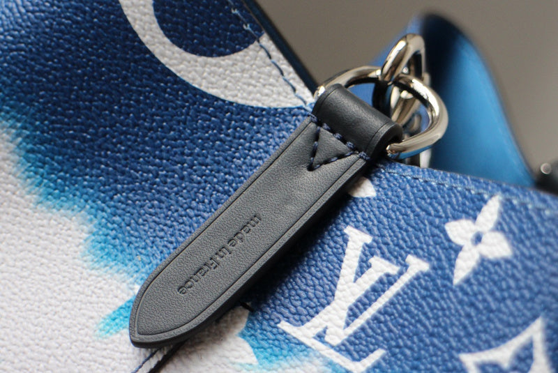 Close-up detail of structured modern women's handbag – women's everyday handbag