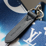 Close-up detail of structured modern women's handbag – women's everyday handbag