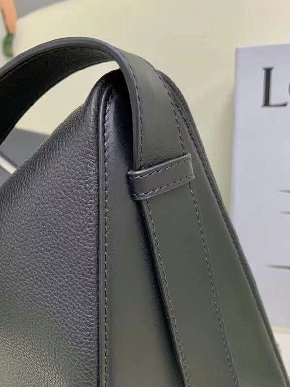 Ziva's Charm handbag – product shot (38cm*28cm*18cm)