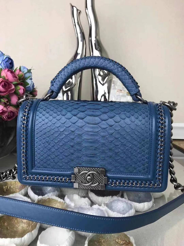  handbag, mid everyday style, image 4
