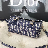 Styled lifestyle shot of sleek structured women's handbag – women's everyday handbag