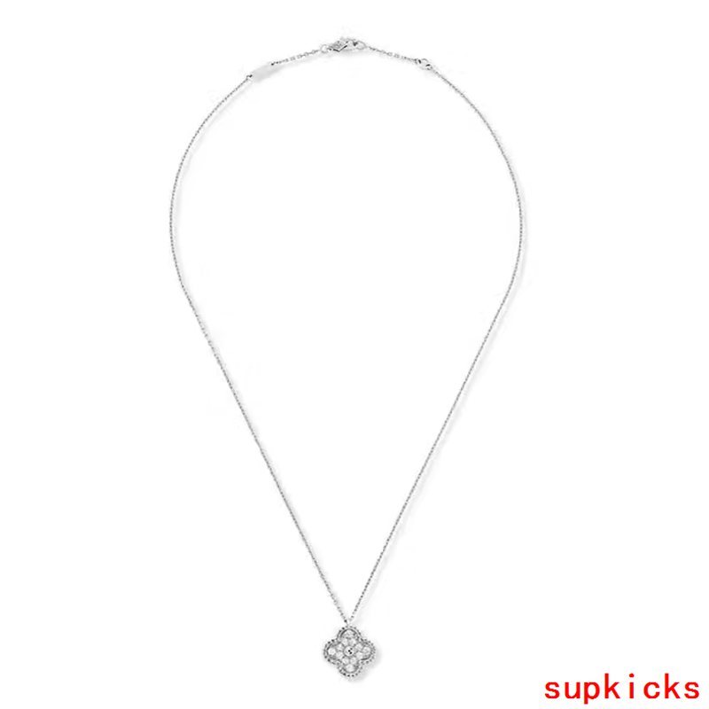 Close-up detail view of Van Cleef & Arpels unisex jewelry piece