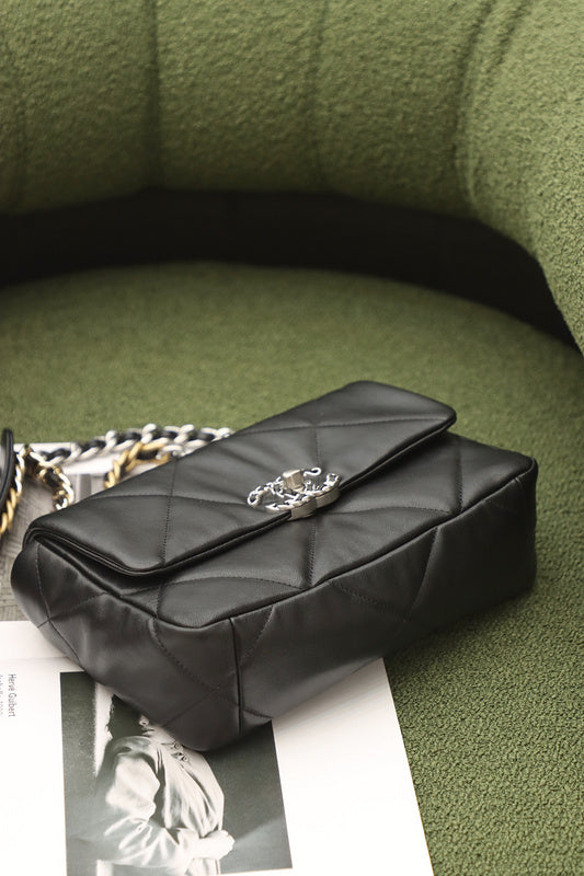  women's handbag, mid design, view 4