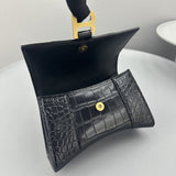 Zivas Charm Signature Style Fashion Handbag (Considered Detail & Form) – Close-Up Detail