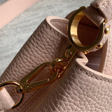  shopper bag interior and compartment view 21