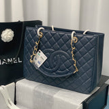  women's handbag, spacious design, view 3