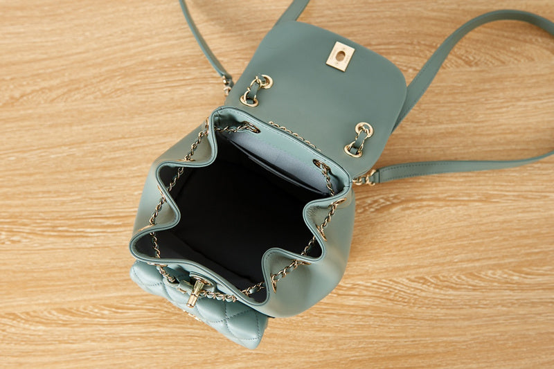Zivas Charm Versatile Design Designer Handbag (Designer-Inspired Craftsmanship) – Angled View