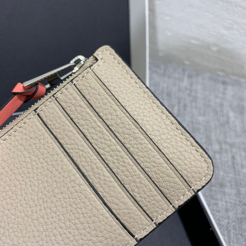 Ziva's Charm handbag – product shot (Standard Size)