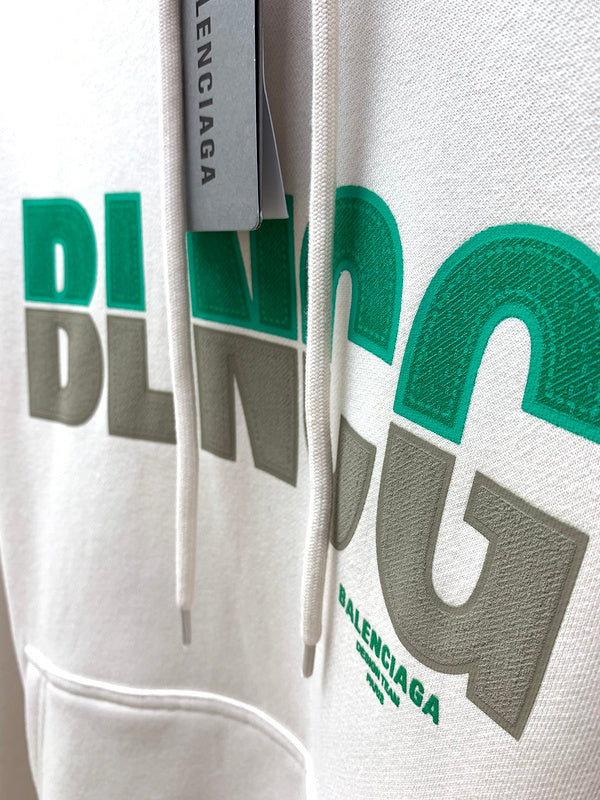 Styling view of Balenciaga luxury piece style No.530