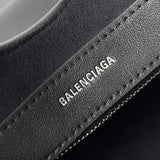Zivas Charm Modern Minimalist Look Statement Handbag (Elevated Daily Companion) – Close-Up Detail