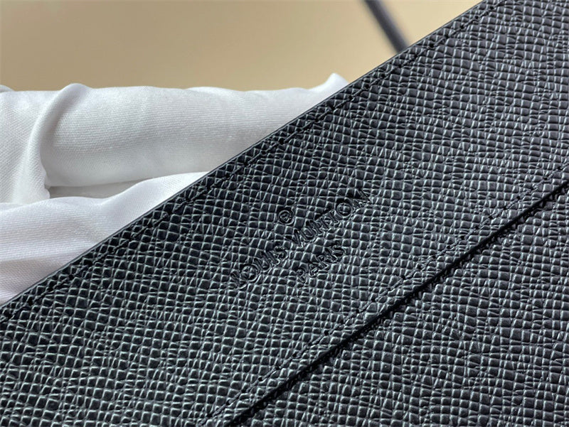  structured bag interior and compartment view 9