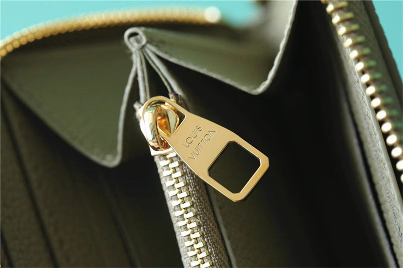  Minimalist crossbody bag front view 7