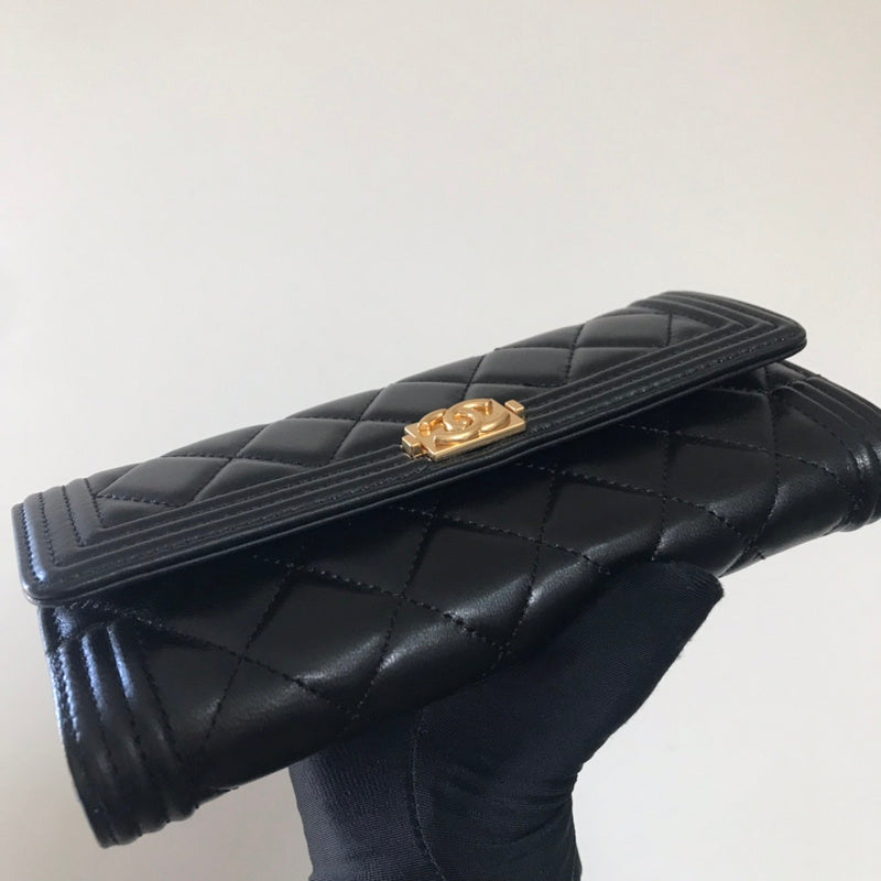Zivas Charm Elevated Essentials Everyday Handbag (Thoughtfully Structured Design) – Styled Look