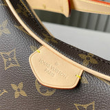  refined tote bag detail view showing craftsmanship 8