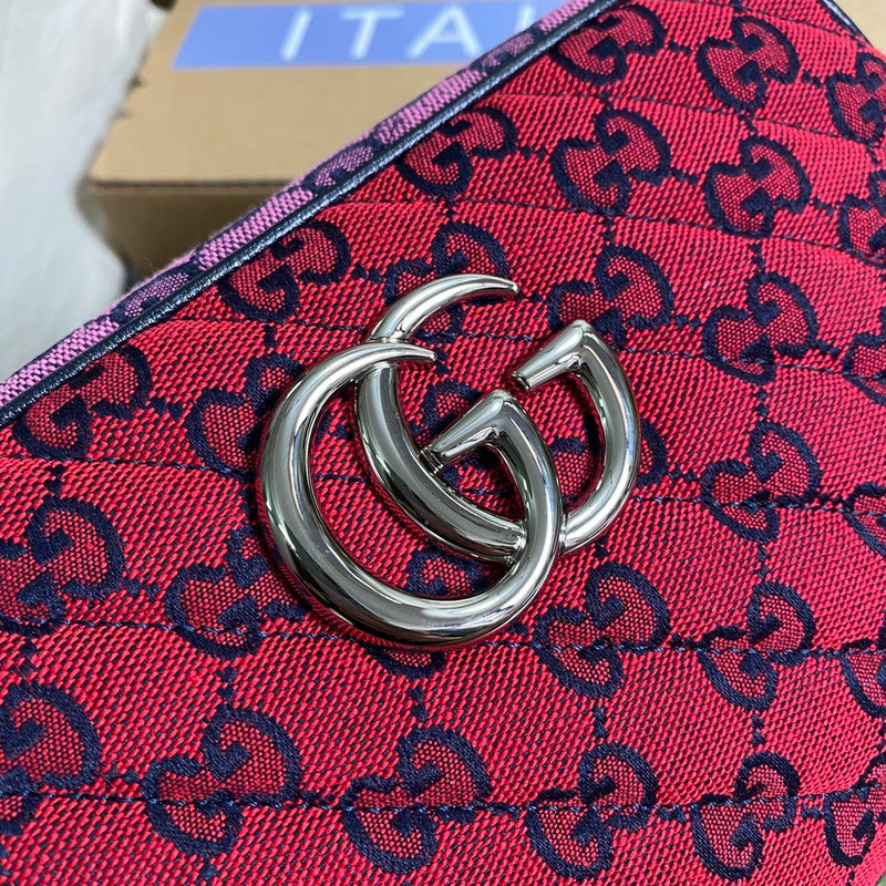 Styled lifestyle shot of refined classic women's handbag – women's everyday handbag