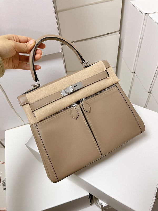 Everyday-Ready bag shown from front angle
