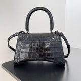 Zivas Charm Effortless Sophistication Statement Handbag (Refined Practical Design) – Lifestyle Shot