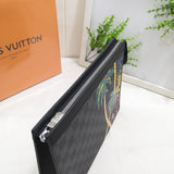 Styled lifestyle shot of modern signature women's handbag – women's designer-style accessory