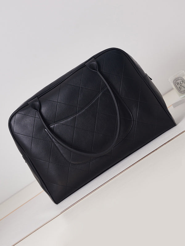  spacious purse view 10