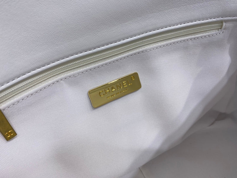 Zivas Charm Versatile Design Designer Handbag (Structured Everyday Essential) – Close-Up Detail