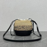 Ziva's Charm handbag – close-up view (18cm*16cm*12cm)