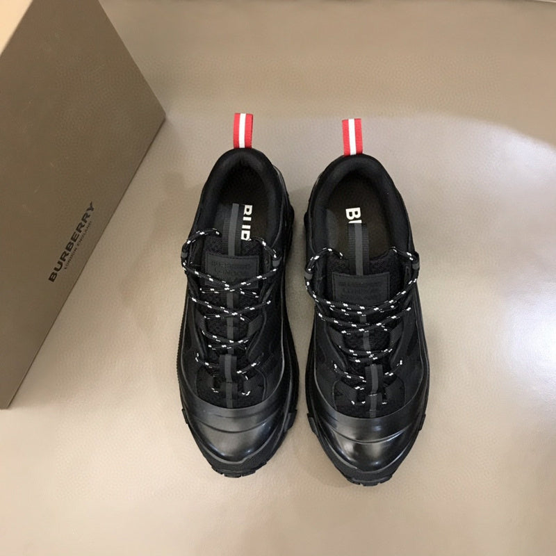 Burberry shoes Style 114 - logo and branding close-up