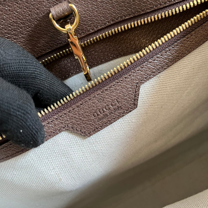 Front view of statement sleek women's handbag – women's everyday handbag