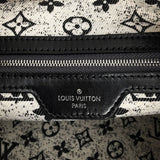 Handle and strap detail of everyday-luxe premium women's handbag – women's luxury accessory