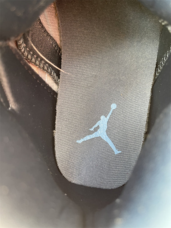 Nike Men's & Women's Iconic Street Trainers — Style 251 interior view