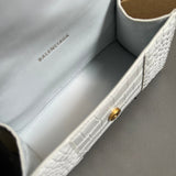 Side profile of modern classic women's handbag – women's premium purse