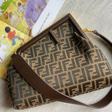 Ziva's Charm handbag – close-up view (26cm*18cm*10cm)