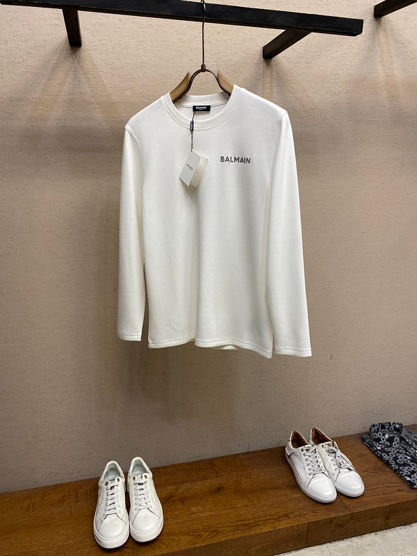 Side profile view of Balmain luxury piece style No.041