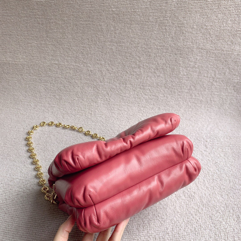 Ziva's Charm handbag – interior view (22cm*19cm*8cm)