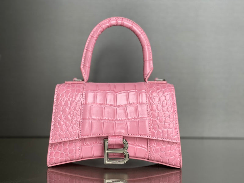 Zivas Charm Refined Everyday Style Statement Handbag (Everyday Luxury Essential) – Styled Look