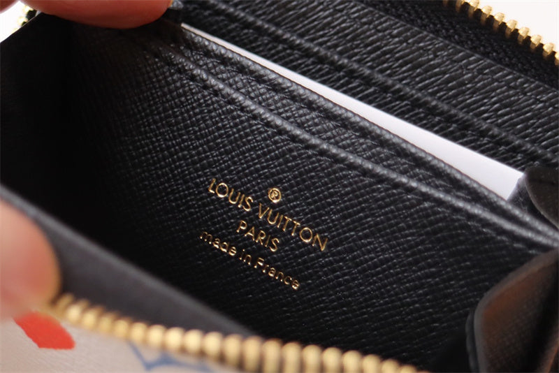  contemporary structured bag detail view showing craftsmanship 8