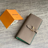  classic crossbody bag styled with outfit 12